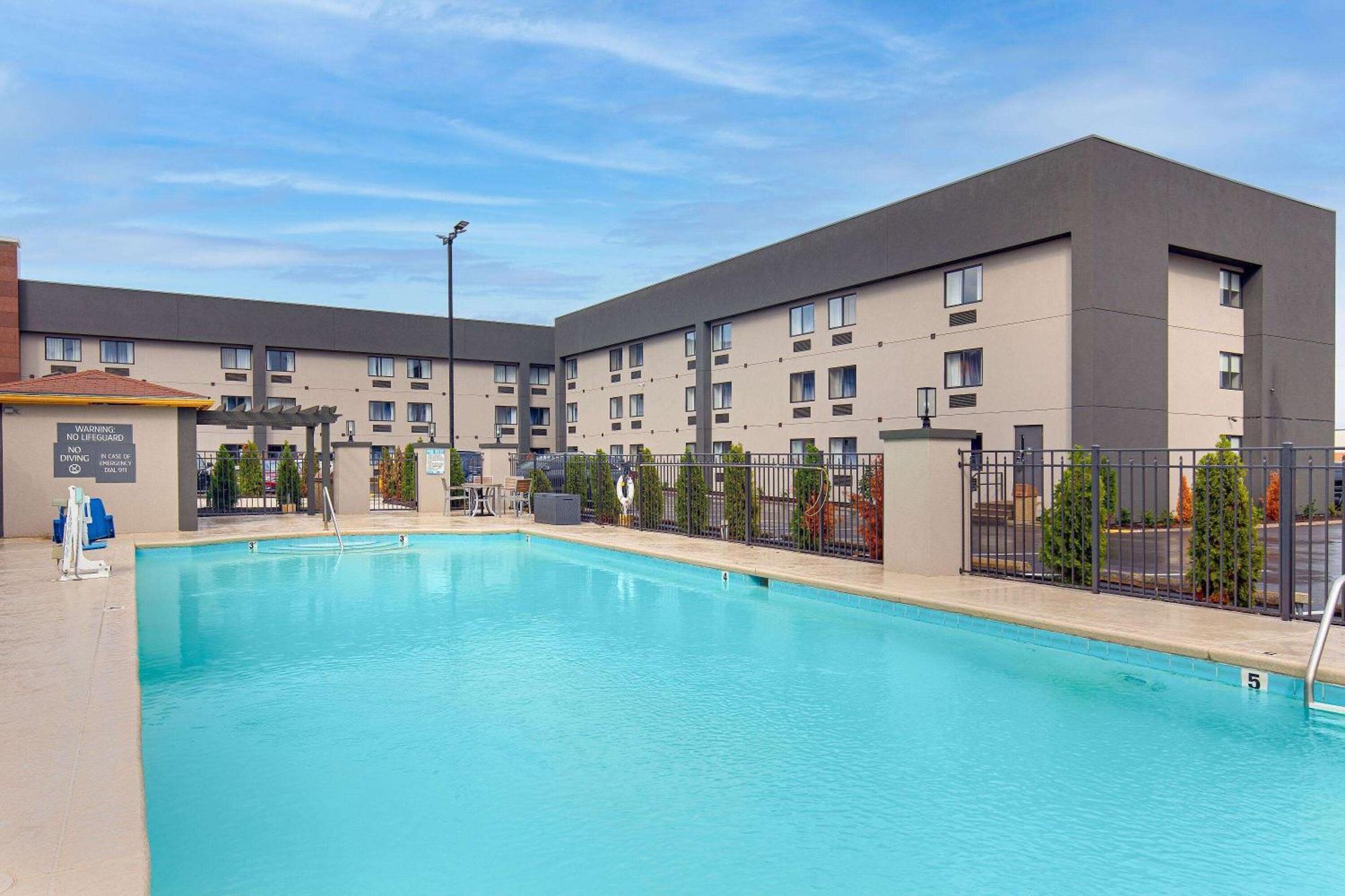 La Quinta By Wyndham Nashville Airport Exteriör bild